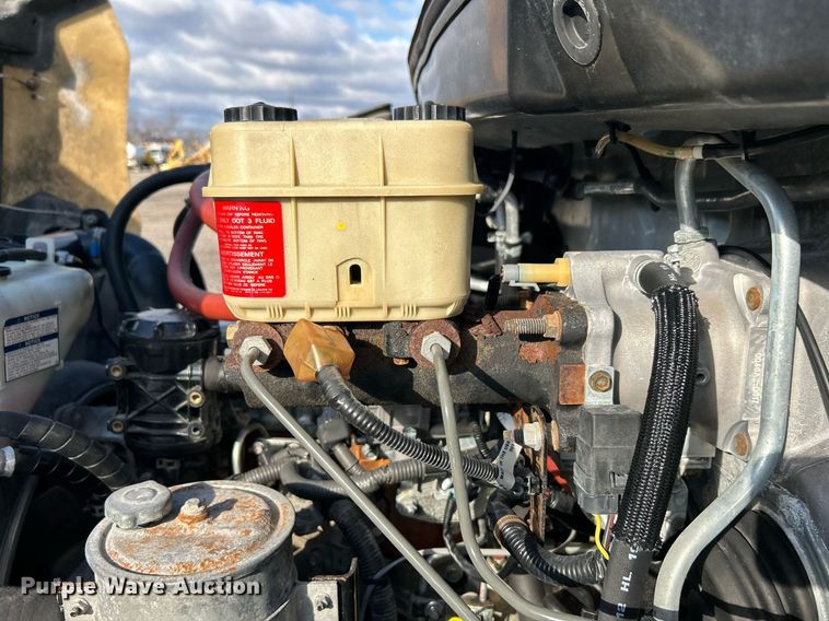 image for item OI9503 2010 Hino 185 flatbed truck