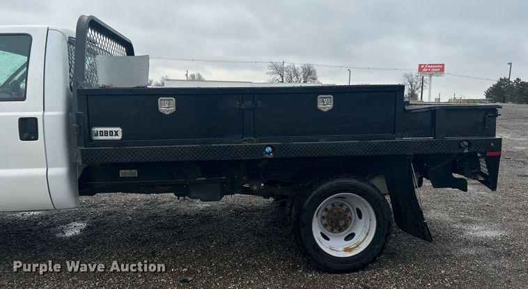 image for item OI9509 2012 Ford F550 Super Duty flatbed truck