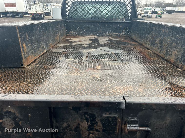 image for item OI9509 2012 Ford F550 Super Duty flatbed truck