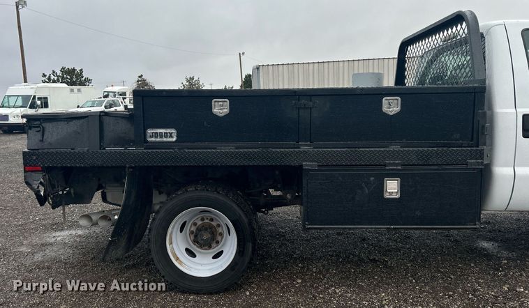 image for item OI9509 2012 Ford F550 Super Duty flatbed truck