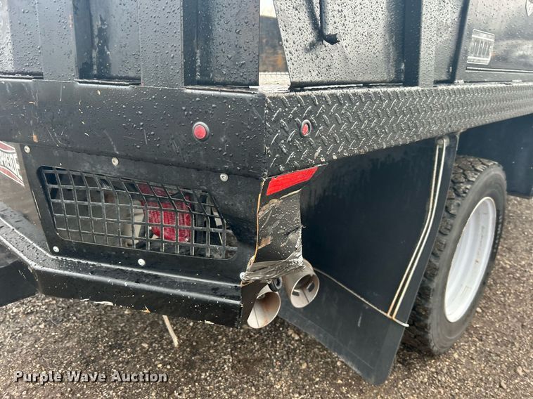 image for item OI9509 2012 Ford F550 Super Duty flatbed truck
