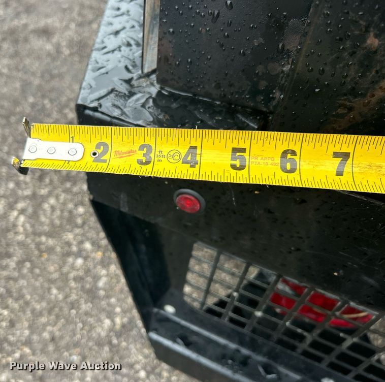 image for item OI9509 2012 Ford F550 Super Duty flatbed truck