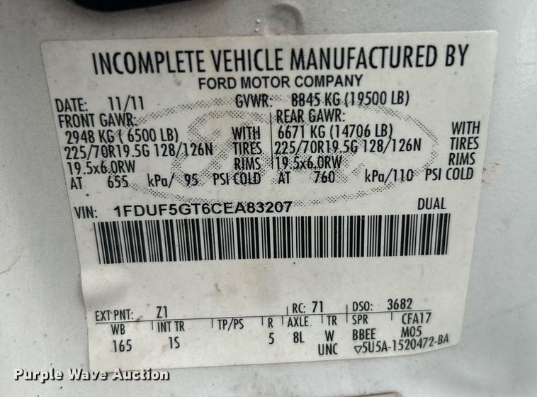 image for item OI9509 2012 Ford F550 Super Duty flatbed truck