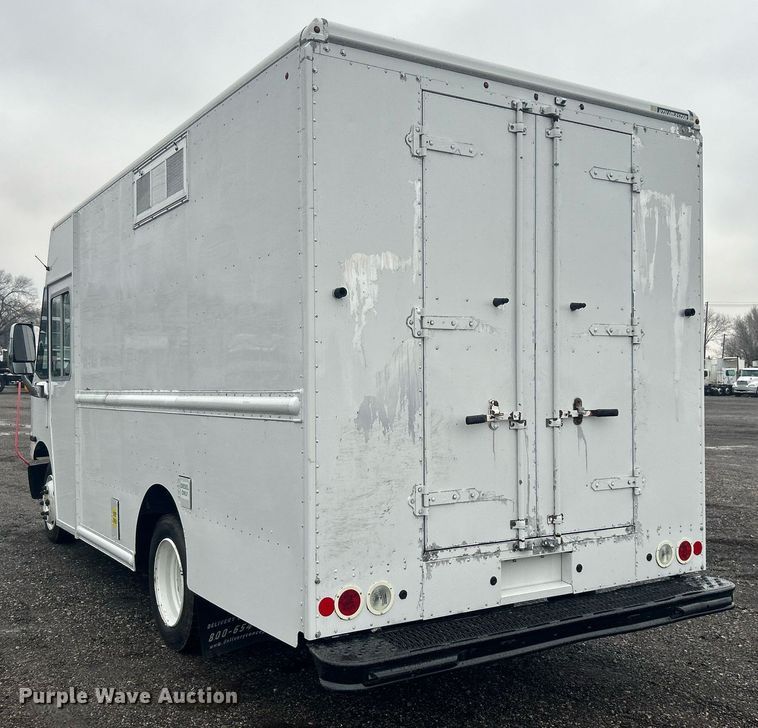 image for item OI9511 2018 Freightliner  MT45 refrigerated delivery van