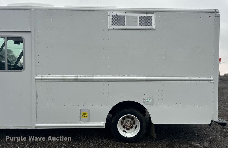 image for item OI9511 2018 Freightliner  MT45 refrigerated delivery van