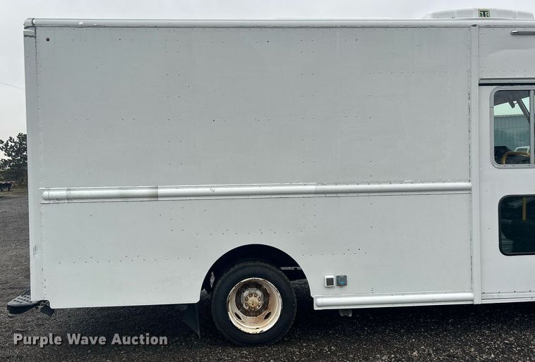 image for item OI9511 2018 Freightliner  MT45 refrigerated delivery van