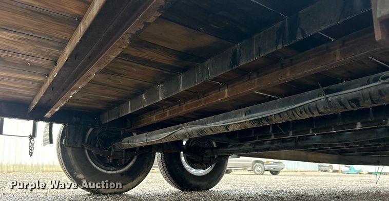 image for item OI9516 2000 Roadrunner Trailer Mfg.  20ME22 utility trailer