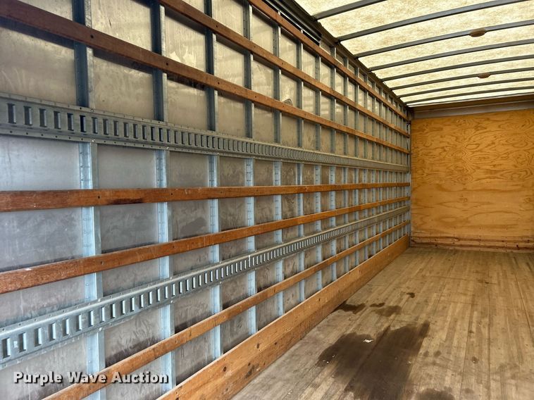 image for item OI9518 2017 Freightliner  Business Class M2 box truck