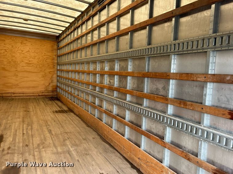 image for item OI9518 2017 Freightliner  Business Class M2 box truck