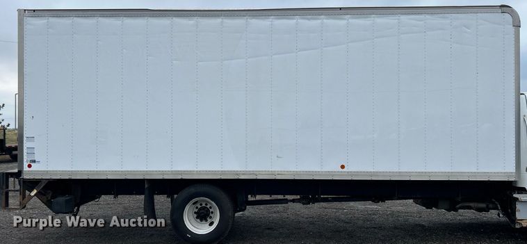 image for item OI9518 2017 Freightliner  Business Class M2 box truck