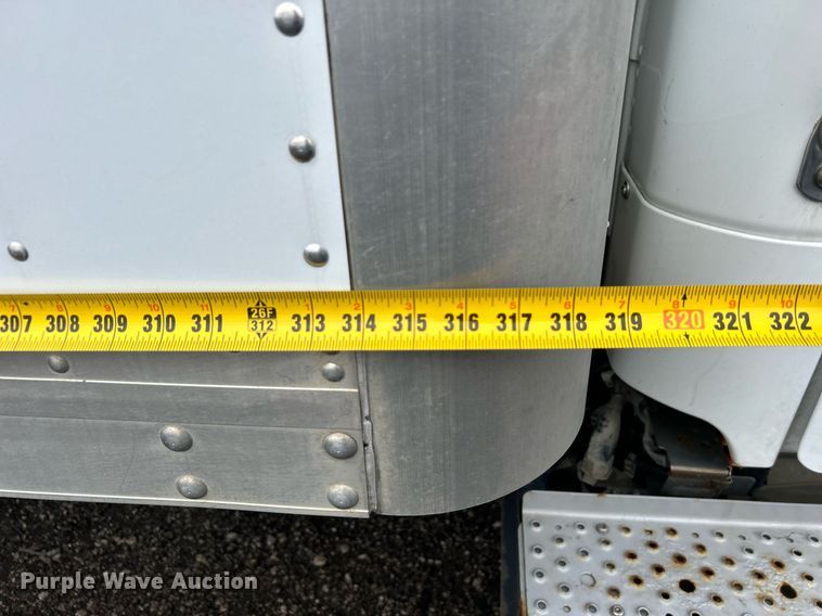 image for item OI9518 2017 Freightliner  Business Class M2 box truck