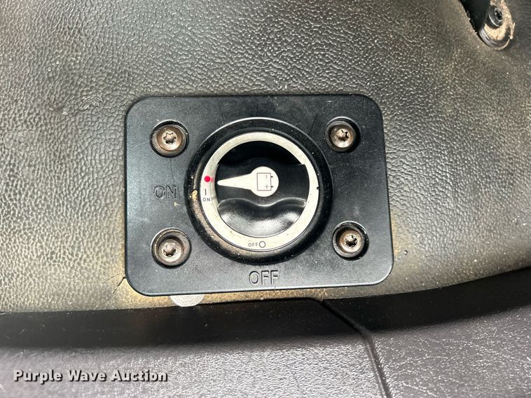 image for item OI9518 2017 Freightliner  Business Class M2 box truck