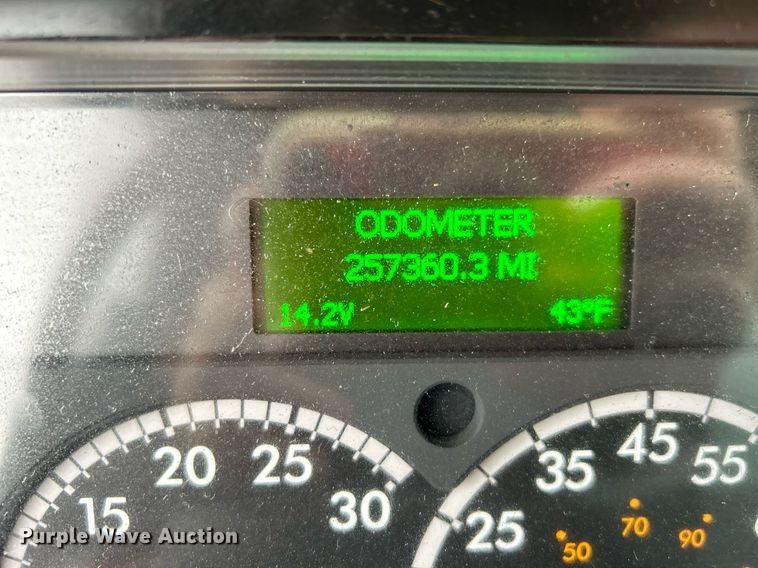 image for item OI9518 2017 Freightliner  Business Class M2 box truck