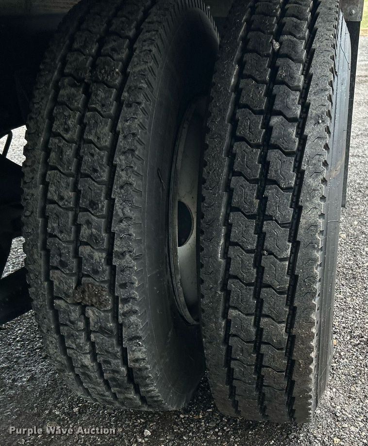 image for item OI9518 2017 Freightliner  Business Class M2 box truck