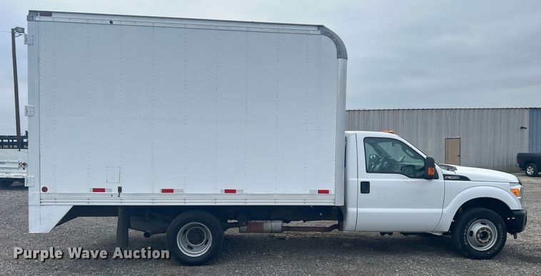 image for item OI9524 2016 Ford F350 Super Duty  box truck