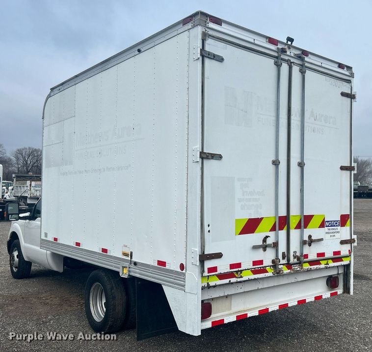 image for item OI9524 2016 Ford F350 Super Duty  box truck