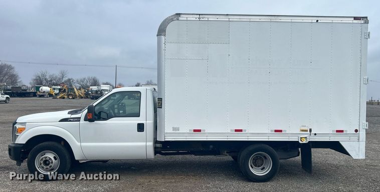 image for item OI9524 2016 Ford F350 Super Duty  box truck