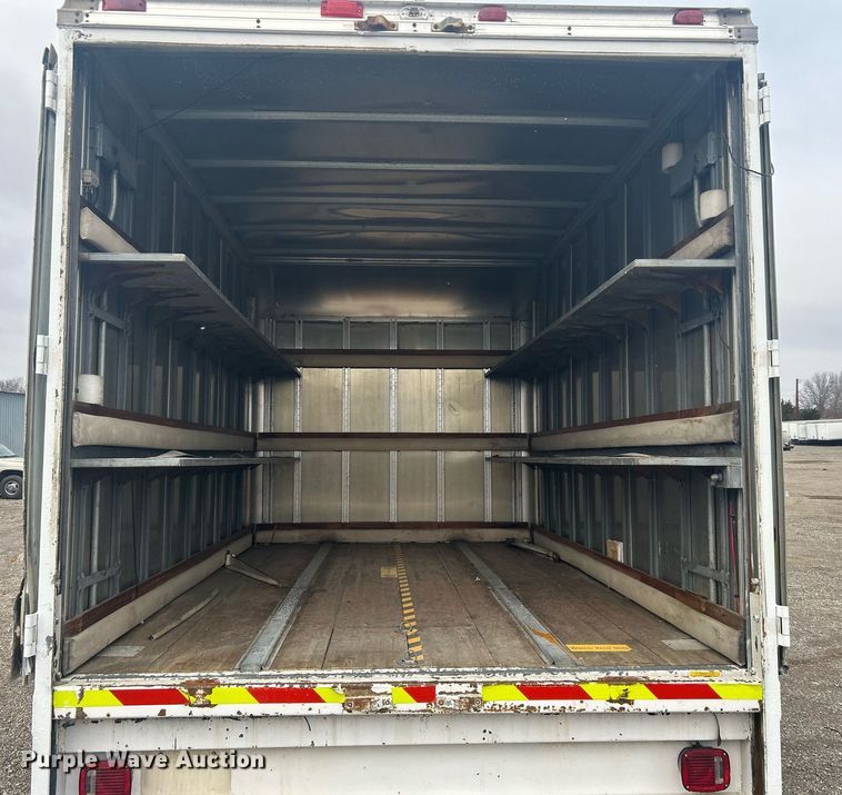 image for item OI9524 2016 Ford F350 Super Duty  box truck