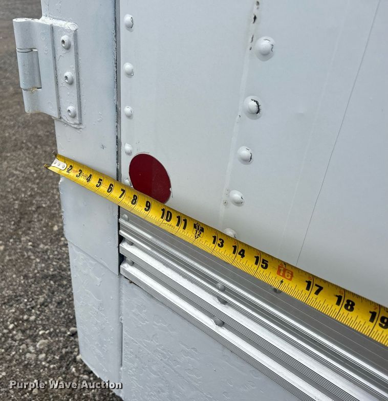 image for item OI9524 2016 Ford F350 Super Duty  box truck