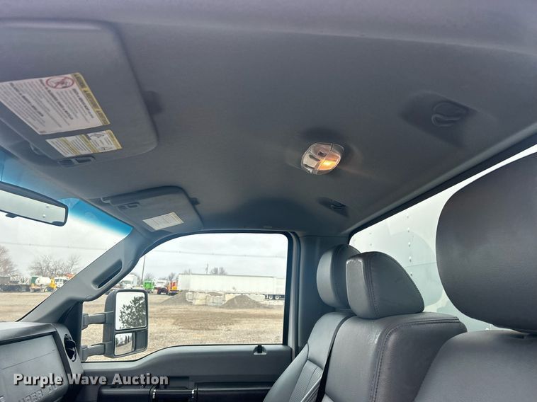 image for item OI9524 2016 Ford F350 Super Duty  box truck