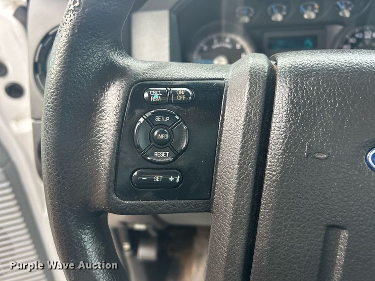 image for item OI9524 2016 Ford F350 Super Duty  box truck