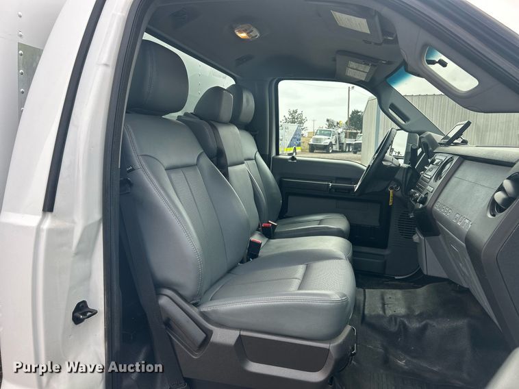 image for item OI9524 2016 Ford F350 Super Duty  box truck