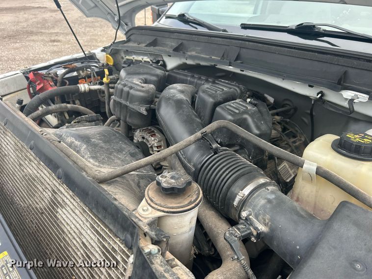 image for item OI9524 2016 Ford F350 Super Duty  box truck