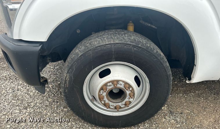 image for item OI9524 2016 Ford F350 Super Duty  box truck