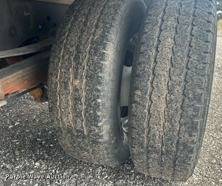 image for item OI9524 2016 Ford F350 Super Duty  box truck