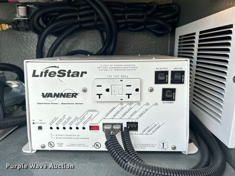 image for item OI9530 2000 Ford E450 Super Duty  ambulance