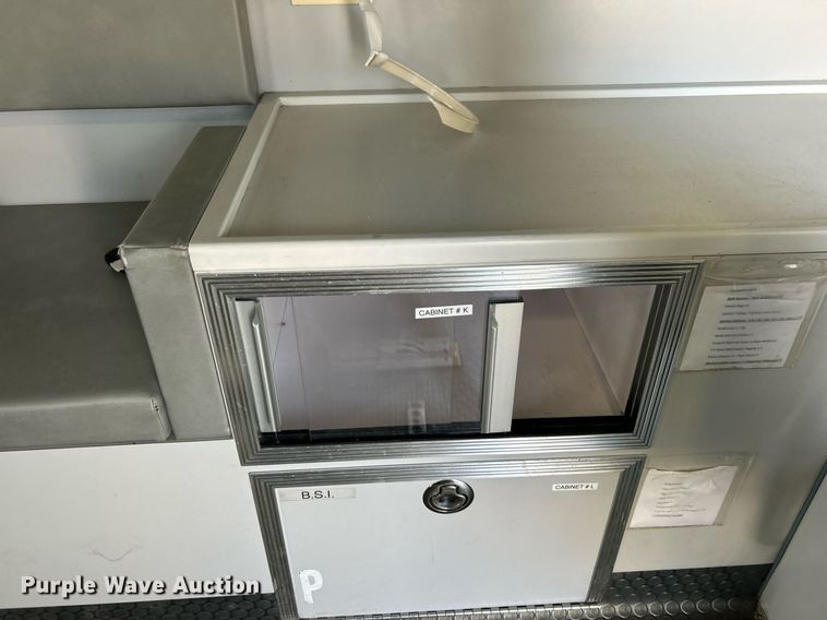 image for item OI9530 2000 Ford E450 Super Duty  ambulance