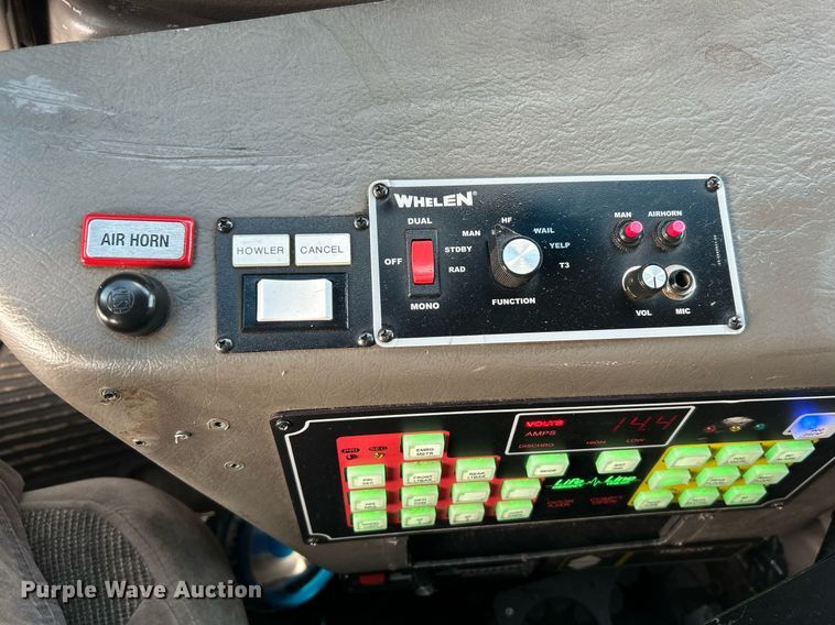 image for item OI9530 2000 Ford E450 Super Duty  ambulance