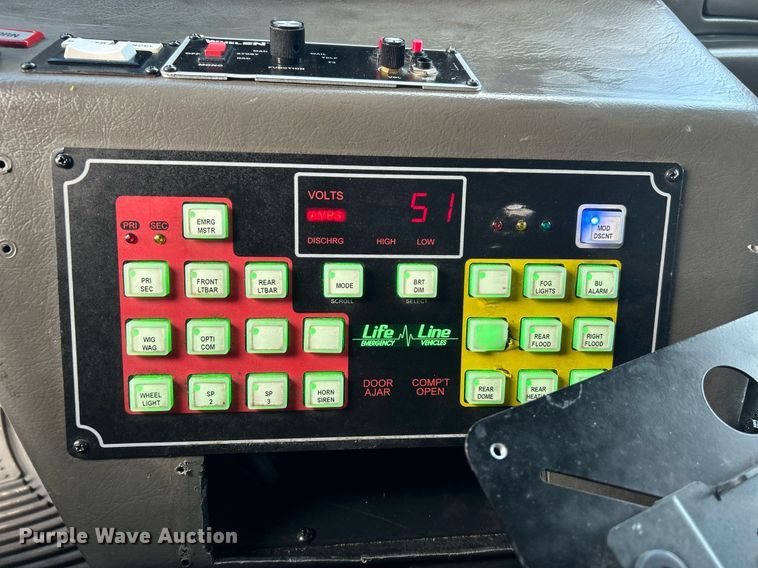 image for item OI9530 2000 Ford E450 Super Duty  ambulance