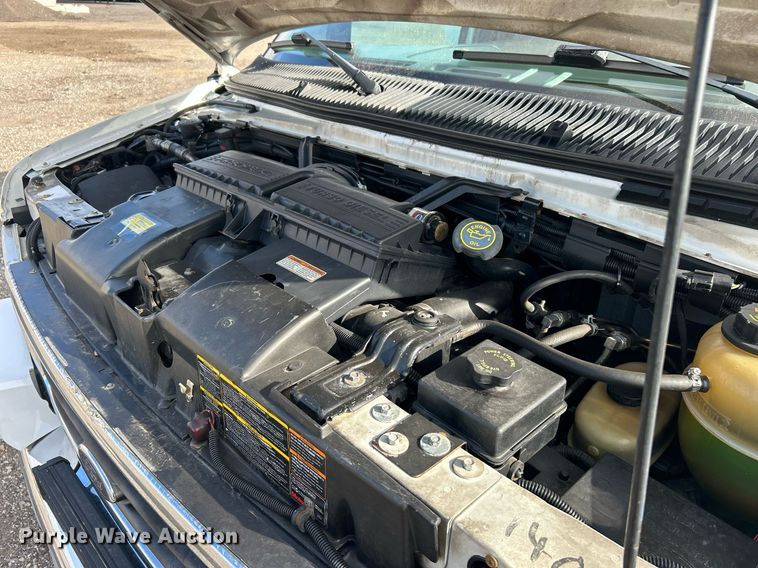 image for item OI9530 2000 Ford E450 Super Duty  ambulance