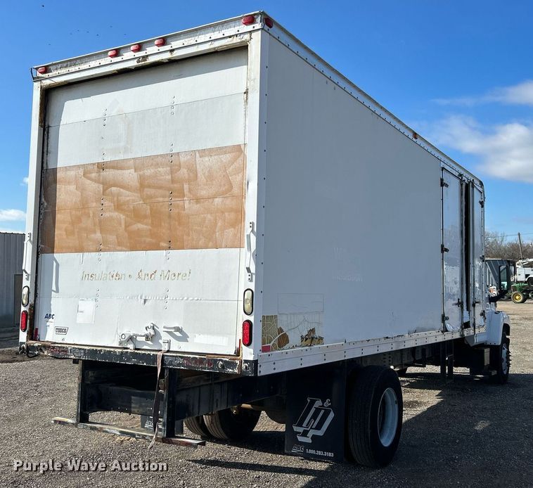image for item OI9531 2007 GMC  C7500 box truck