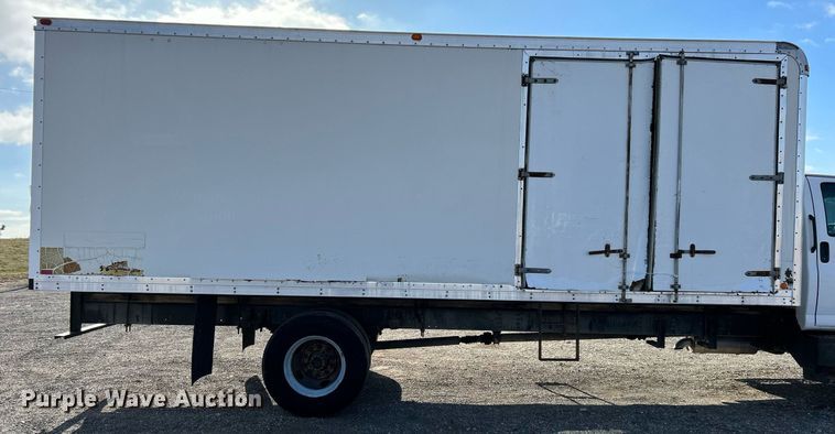image for item OI9531 2007 GMC  C7500 box truck