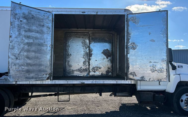 image for item OI9531 2007 GMC  C7500 box truck