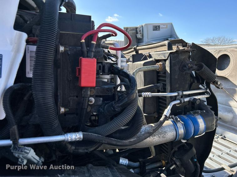 image for item OI9531 2007 GMC  C7500 box truck