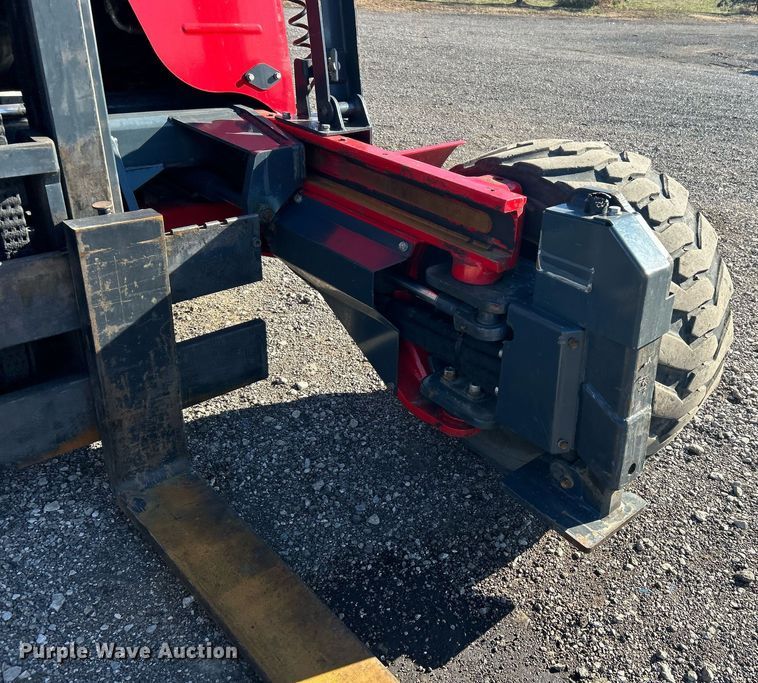 image for item OI9533 2015 Moffett M8 55.4 forklift