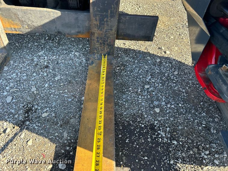 image for item OI9533 2015 Moffett M8 55.4 forklift