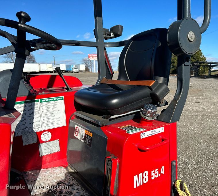 image for item OI9533 2015 Moffett M8 55.4 forklift