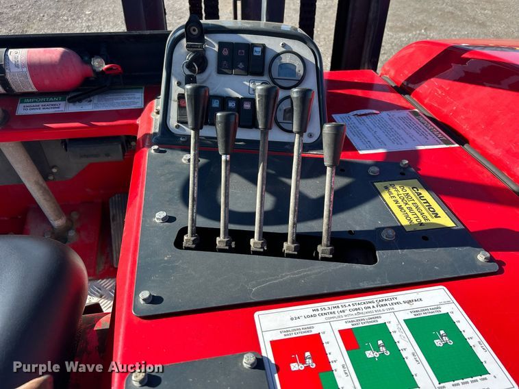 image for item OI9533 2015 Moffett M8 55.4 forklift