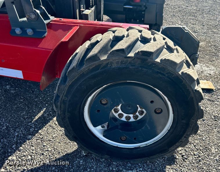 image for item OI9533 2015 Moffett M8 55.4 forklift