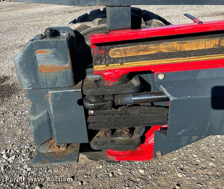 image for item OI9535 2015 Moffett  M8 55.4 forklift