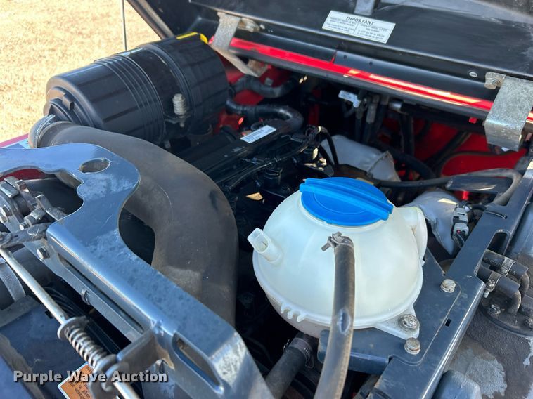 image for item OI9535 2015 Moffett  M8 55.4 forklift