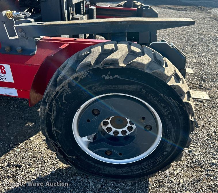 image for item OI9535 2015 Moffett  M8 55.4 forklift