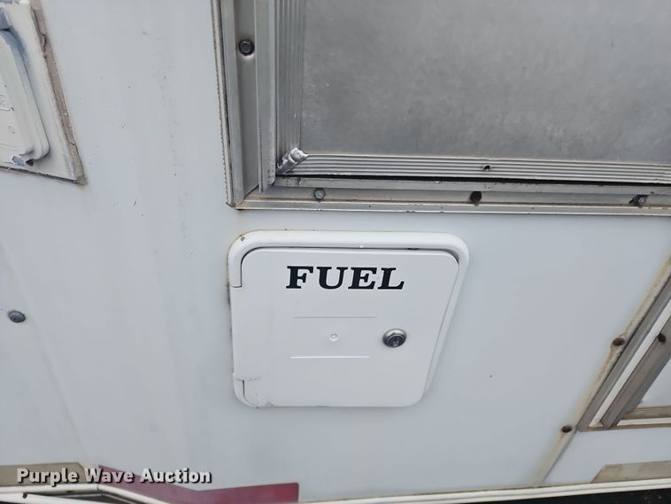 image for item OJ9710 2000 Progressive  PSG21034 camper