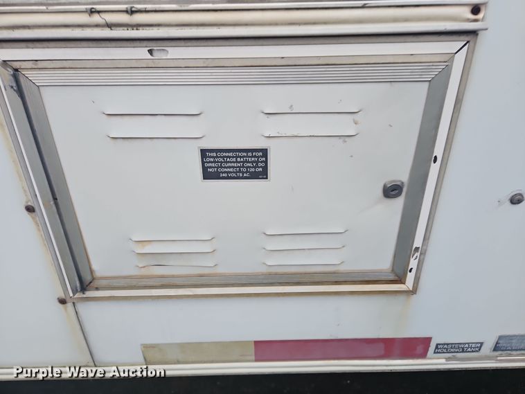 image for item OJ9710 2000 Progressive  PSG21034 camper