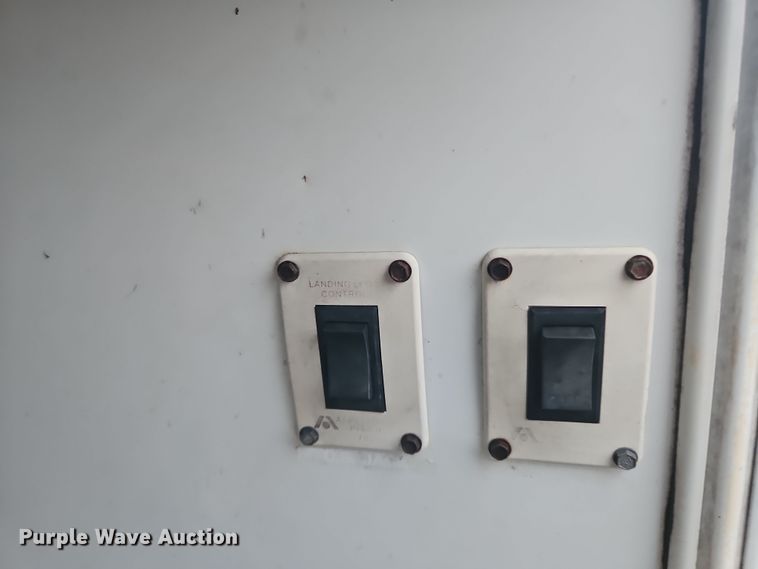 image for item OJ9710 2000 Progressive  PSG21034 camper