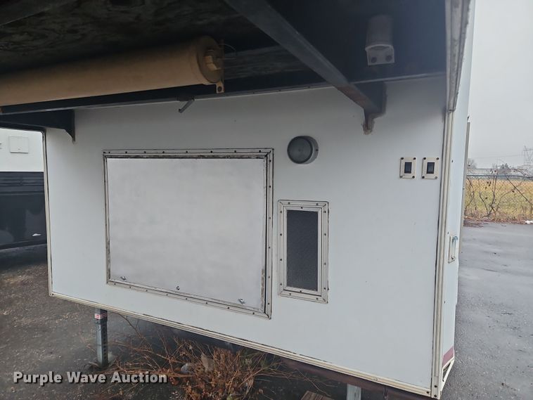 image for item OJ9710 2000 Progressive  PSG21034 camper